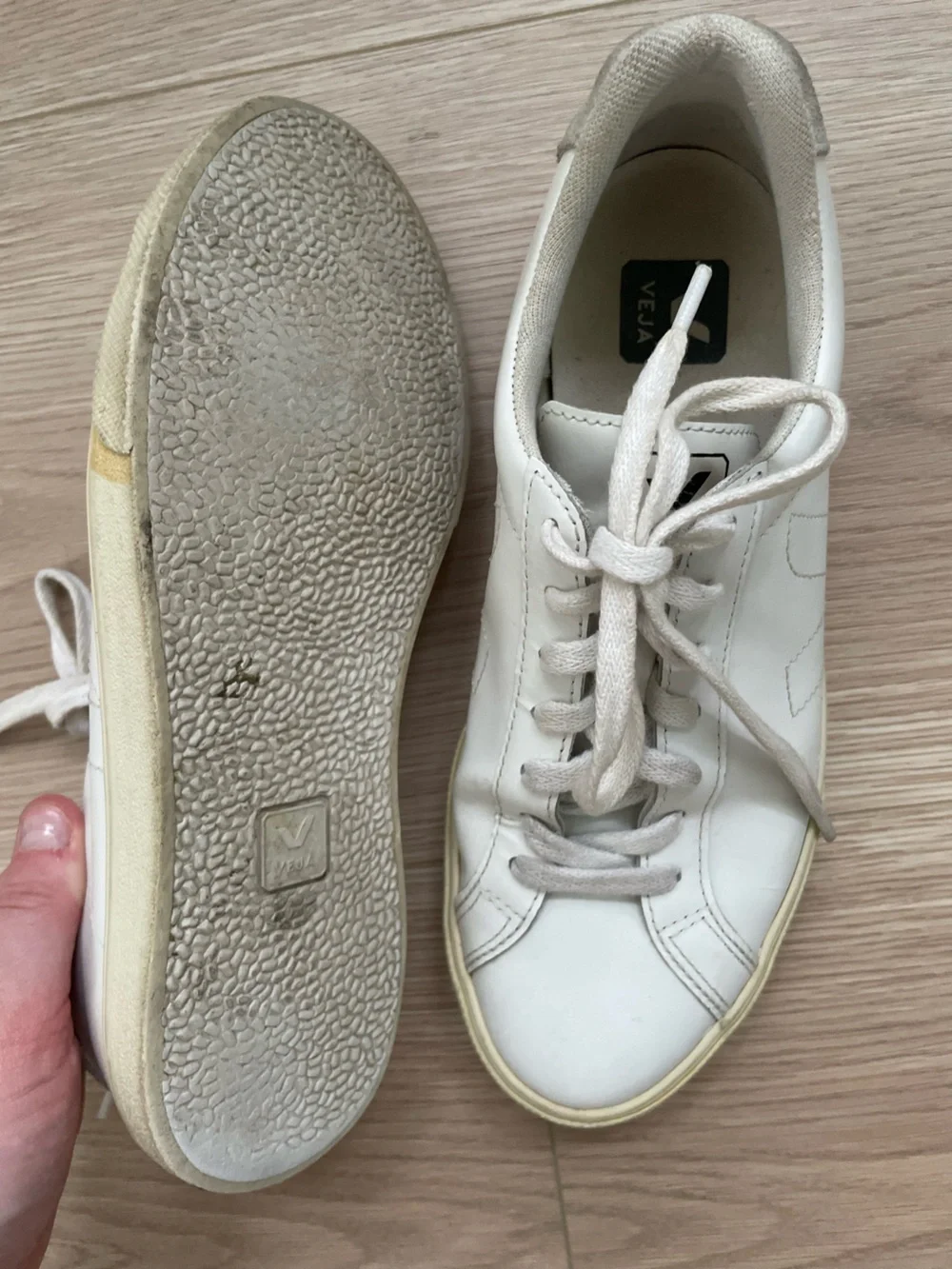 Veja White Esplar Low-Top leather Sneakers - Picture 6 of 6